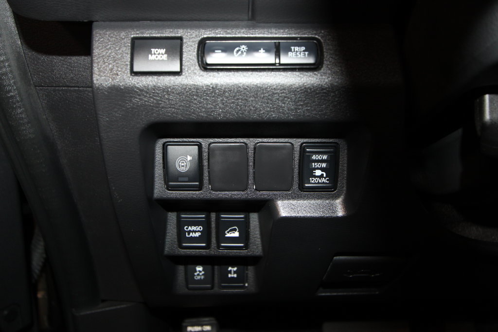 Used 2025 Nissan Frontier PRO-4X w/ Pro Premium Package AWD/4WD image 9
