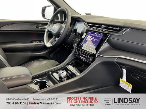 New 2025 Jeep Grand Cherokee Altitude AWD/4WD image 15