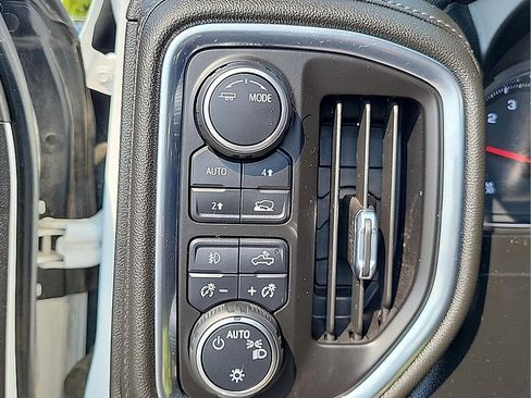 Used 2021 Chevrolet Silverado 1500 RST AWD/4WD image 23