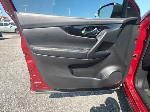 Used 2022 Nissan Rogue Sport SV FWD image 10
