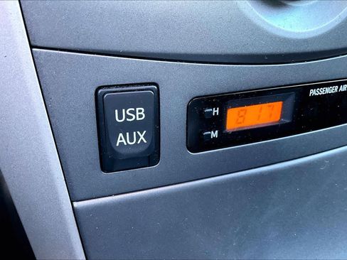 Used 2011 Toyota Corolla S image 30