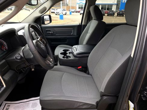 Used 2023 RAM 1500 Classic SLT image 11