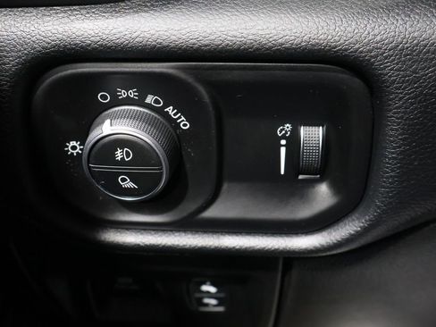 Used 2020 RAM 1500 Sport w/ Level 2 Equipment Goup w/2_L image 34