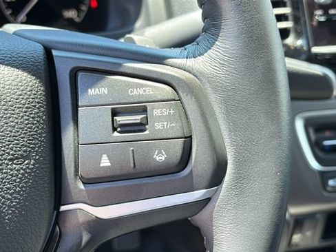 Used 2025 Honda Ridgeline RTL+ image 17