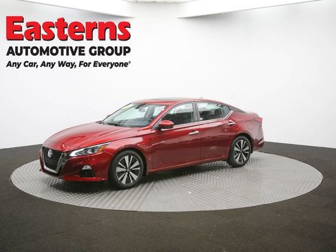 Used 2021 Nissan Altima 2.5 SV w/ SV Premium Package image 56