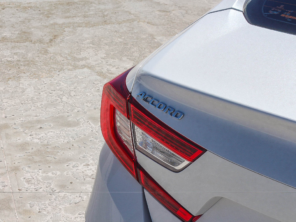 Used 2020 Honda Accord Touring image 7