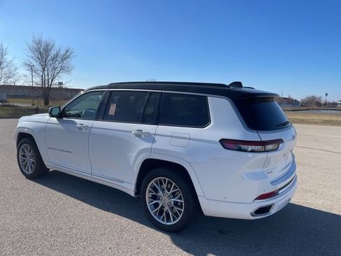 Used 2024 Jeep Grand Cherokee L Summit image 4