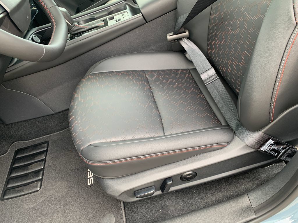 New 2026 Nissan Sentra SR w/ SR Premium Package FWD image 20