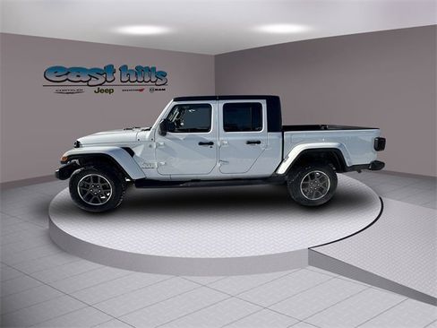 Certified 2022 Jeep Gladiator Overland w/ Popular Equipment Package image 5