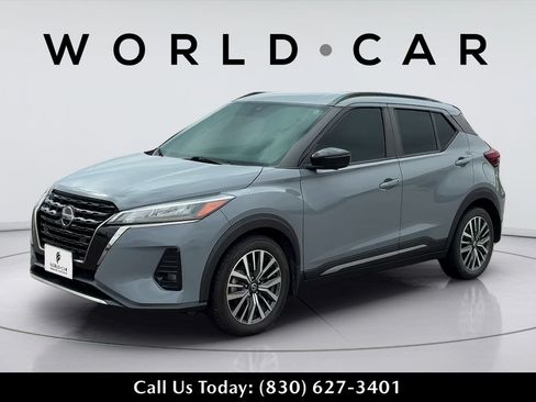 Used 2021 Nissan Kicks SR w/ SR Premium Package FWD image 13
