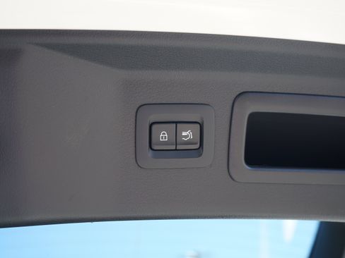 Certified 2024 MAZDA CX-90 Plug-In Hybrid w/ Preferred AWD/4WD image 30