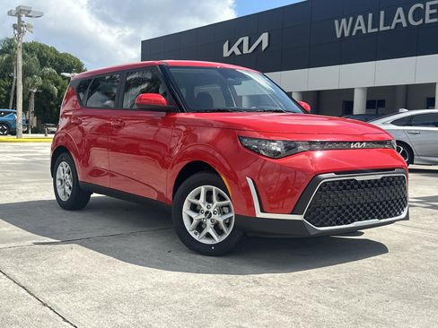 New 2025 Kia Soul LX w/ LX Technology Package image 2