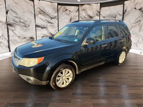 Used 2012 Subaru Forester 2.5X Premium w/ All-Weather Pkg image 2
