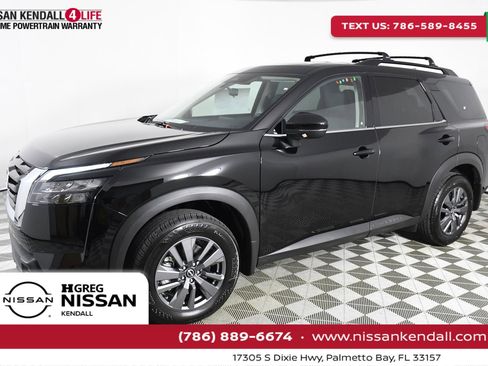 New 2024 Nissan Pathfinder SV w/ SV Premium Package image 4