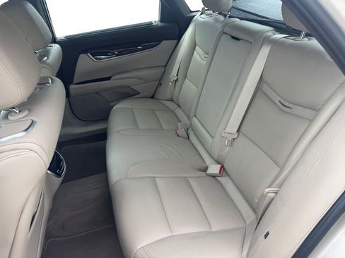 Used 2016 Cadillac XTS Premium image 13