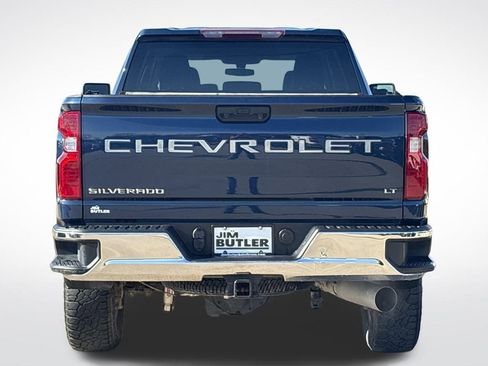 Used 2022 Chevrolet Silverado 2500 LT w/ Convenience Package image 6