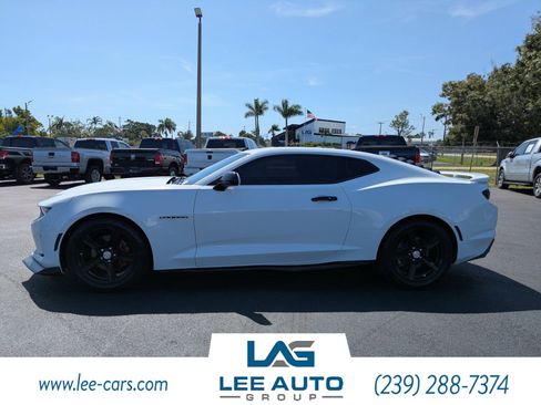 Used 2023 Chevrolet Camaro LT RWD image 6