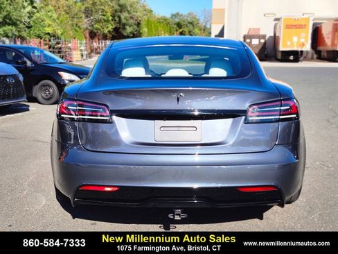 Used 2022 Tesla Model S image 4