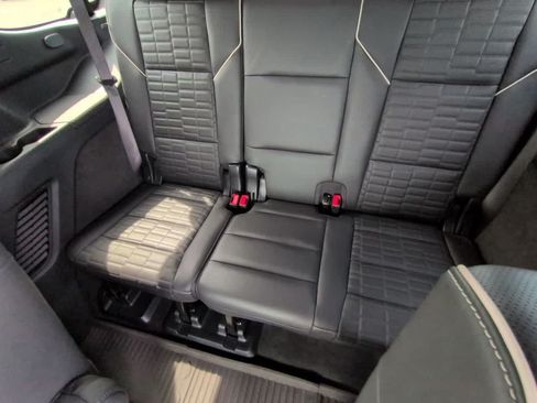 Used 2025 Cadillac Escalade Sport Platinum AWD/4WD image 22