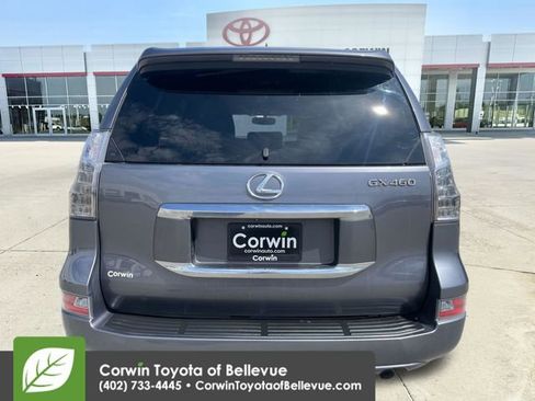Used 2015 Lexus GX 460 image 4