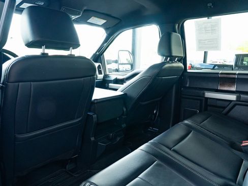 Used 2022 Ford F350 Lariat w/ Chrome Package image 21