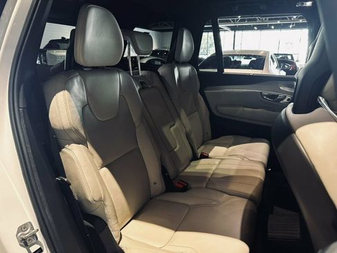 Used 2022 Volvo XC90 T8 R-Design w/ Advanced Package AWD/4WD image 26
