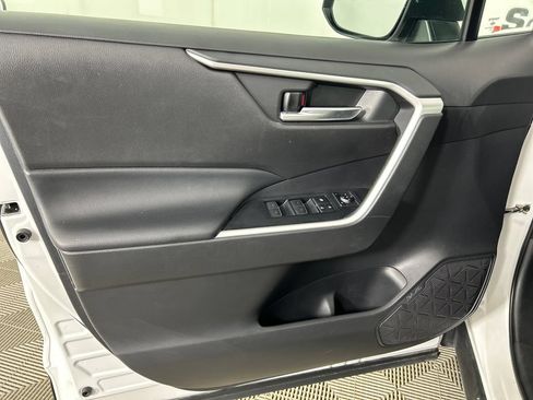 Used 2024 Toyota RAV4 XLE FWD image 11