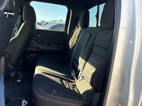 Used 2024 Nissan Frontier PRO-4X w/ Technology Package image 9