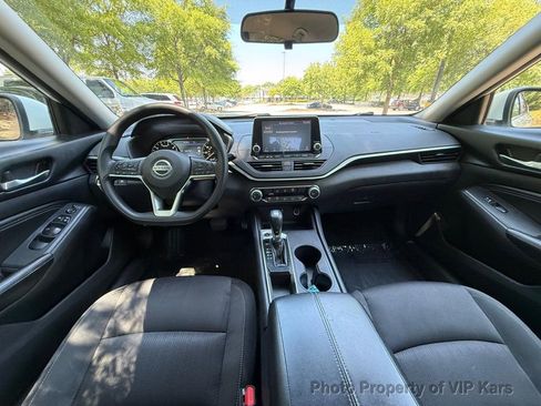 Used 2020 Nissan Altima 2.5 S FWD image 17