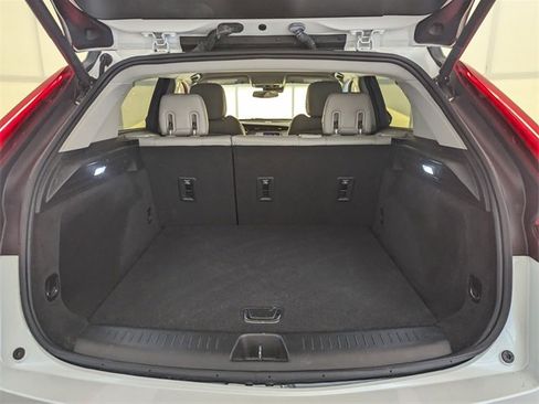 Used 2023 Cadillac XT4 Luxury image 14