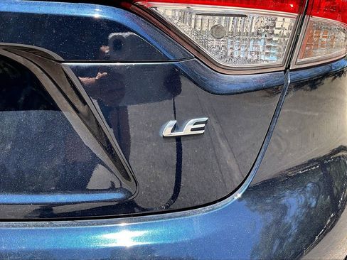 Used 2021 Toyota Corolla LE FWD image 21