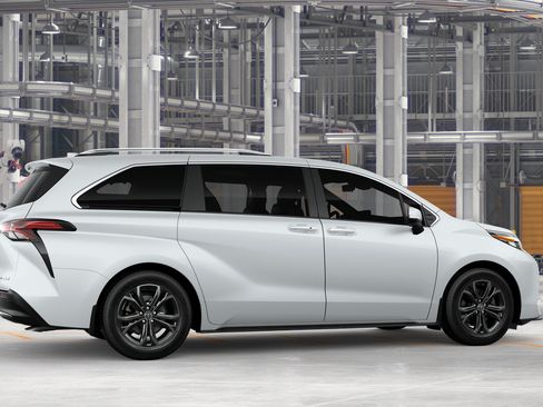 New 2026 Toyota Sienna Platinum AWD/4WD image 13