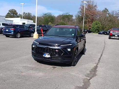 Used 2024 Chevrolet TrailBlazer RS w/ Driver Confidence Package image 3