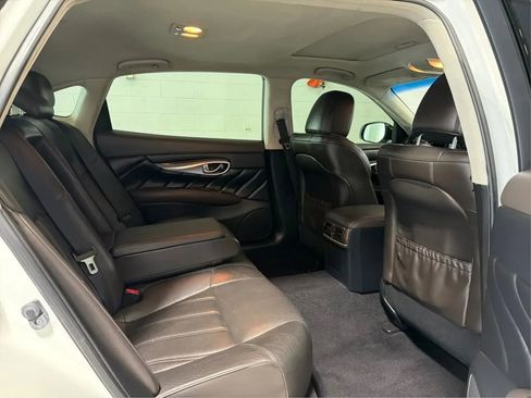 Used 2016 INFINITI Q70 L 3.7 image 15