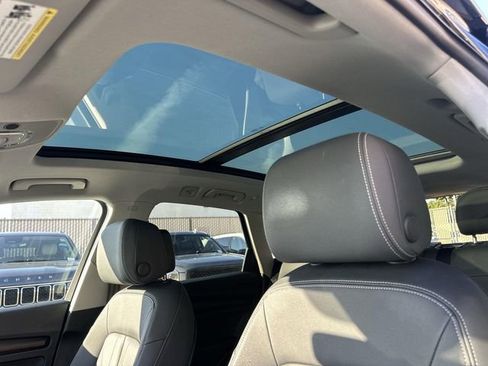 Used 2023 Audi Q5 2.0T Premium image 17