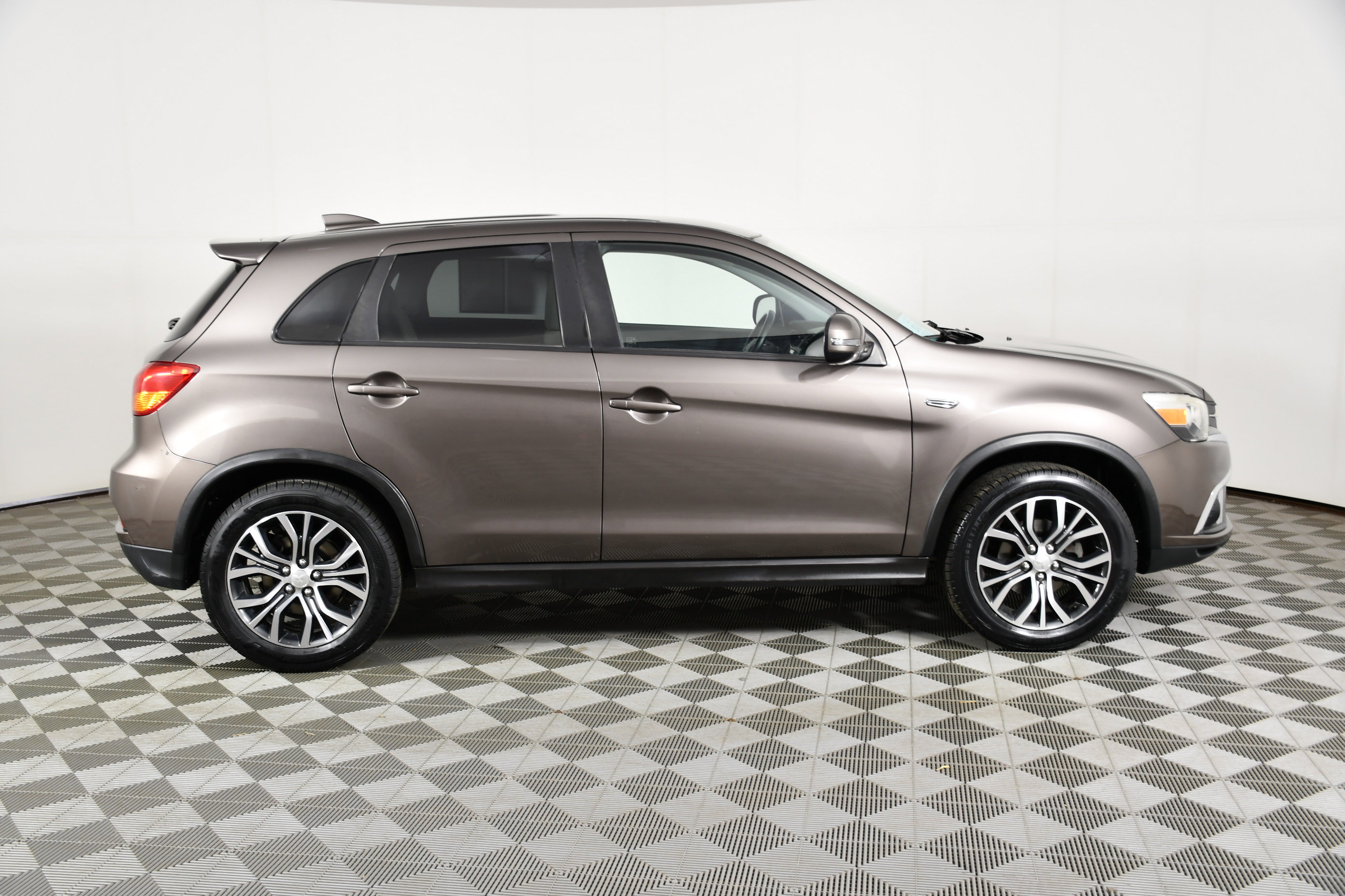 Used 2019 Mitsubishi Outlander Sport SE AWD/4WD image 5