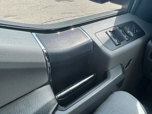 Used 2017 Ford F150 XLT AWD/4WD image 25