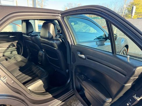 Used 2016 Chrysler 300 S w/ 300S Premium Group image 21
