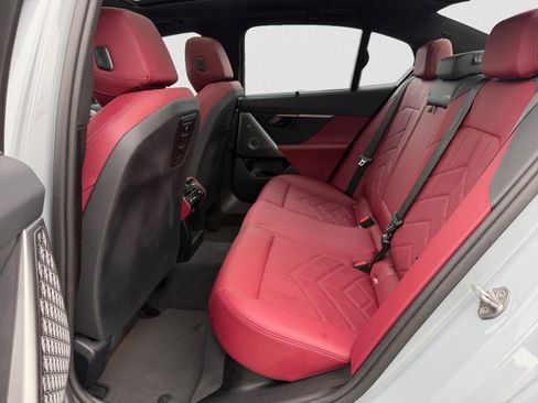 Used 2024 BMW i5 M60 w/ Executive Package image 18