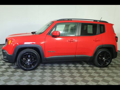 Used 2017 Jeep Renegade Latitude image 10