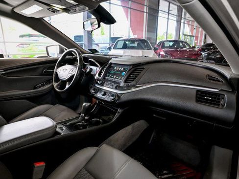 Used 2019 Chevrolet Impala LT FWD image 28