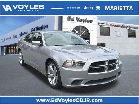 Used 2013 Dodge Charger SE w/ Connectivity Group RWD image 1