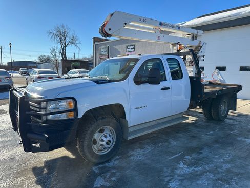 Used 2011 Chevrolet Silverado 3500 W/T image 4