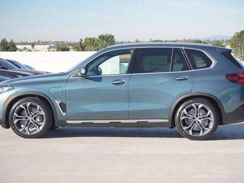 New 2026 BMW X5 xDrive50e w/ Climate Comfort Package image 4