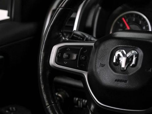 Used 2019 RAM 1500 Big Horn RWD image 17
