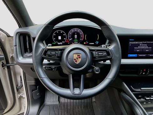 Certified 2025 Porsche Cayenne E-Hybrid Coupe AWD/4WD image 12