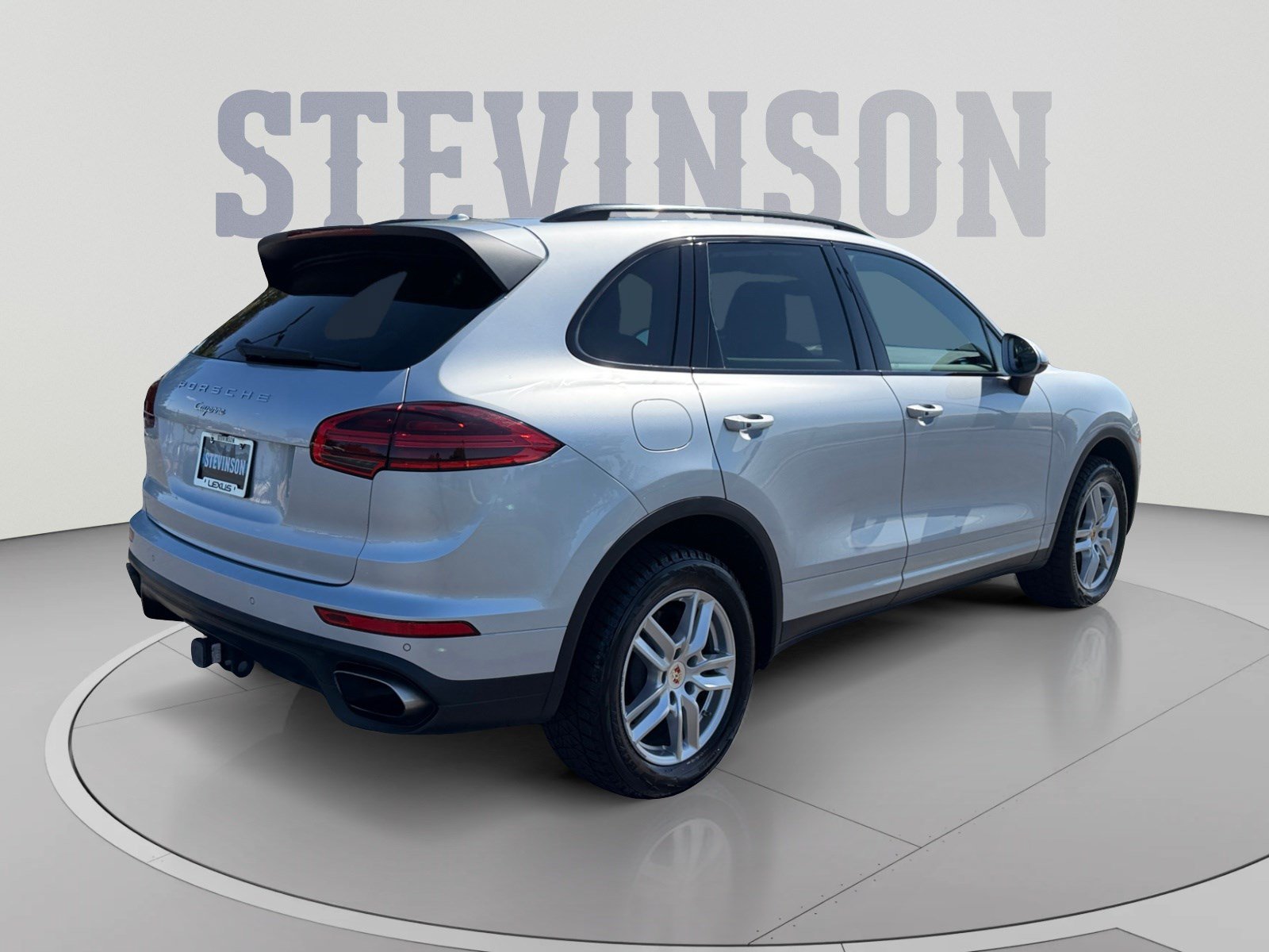 Used 2016 Porsche Cayenne AWD/4WD image 5