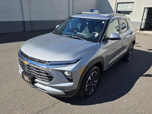 Used 2025 Chevrolet TrailBlazer LT image 29