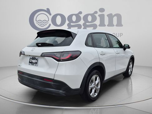 Certified 2024 Honda HR-V LX image 6