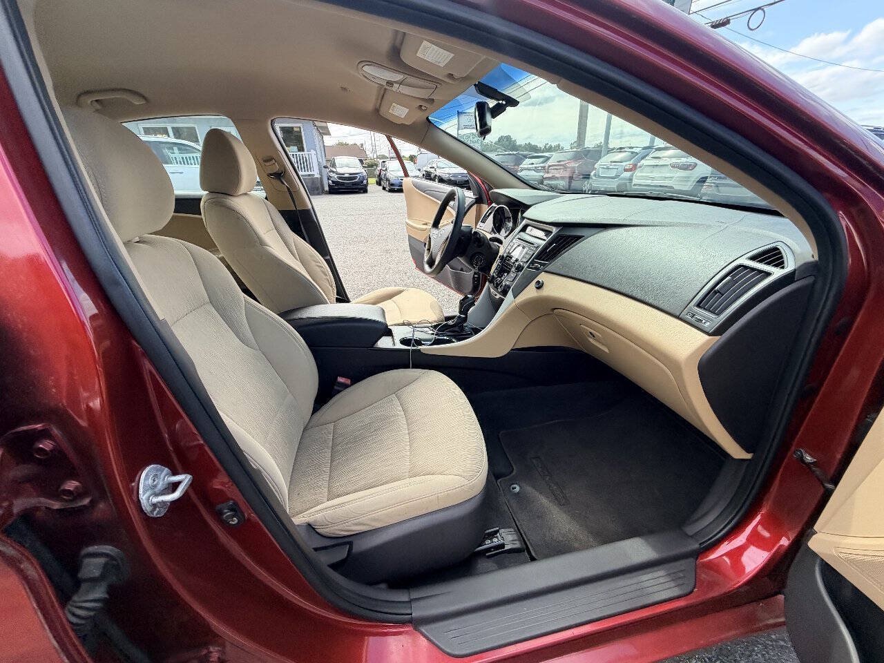 Used 2012 Hyundai Sonata GLS FWD image 54